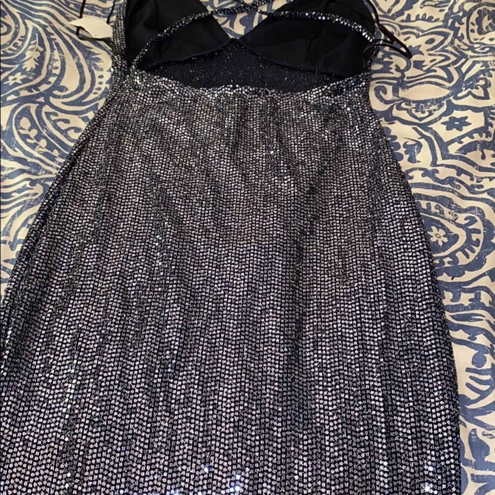Open back dress - Picture 5 of 6